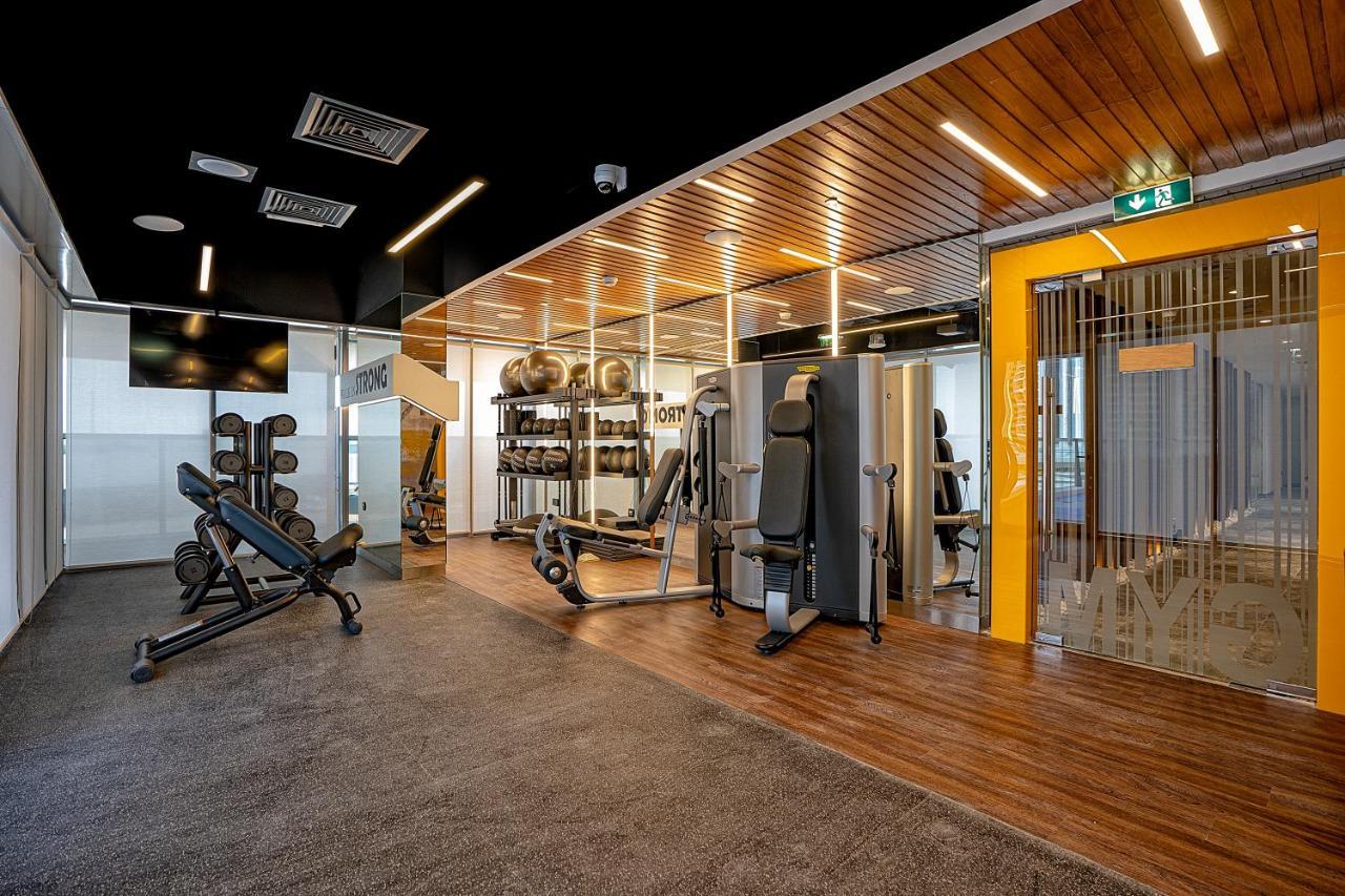 Hotel The First Collection Dubai Business Bay Esterno foto Gym interior design