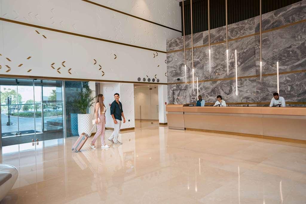 Hotel The First Collection Dubai Business Bay Interno foto Reception